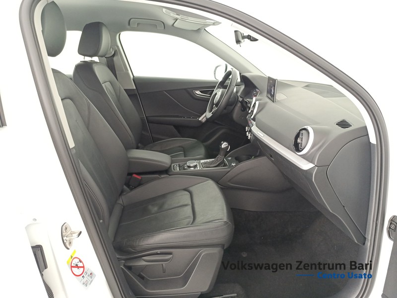 Audi Q2 30 2.0 tdi business s-tronic - 17