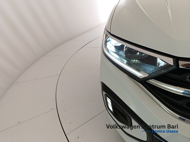 Volkswagen T-Roc 1.5 tsi r-line - 23