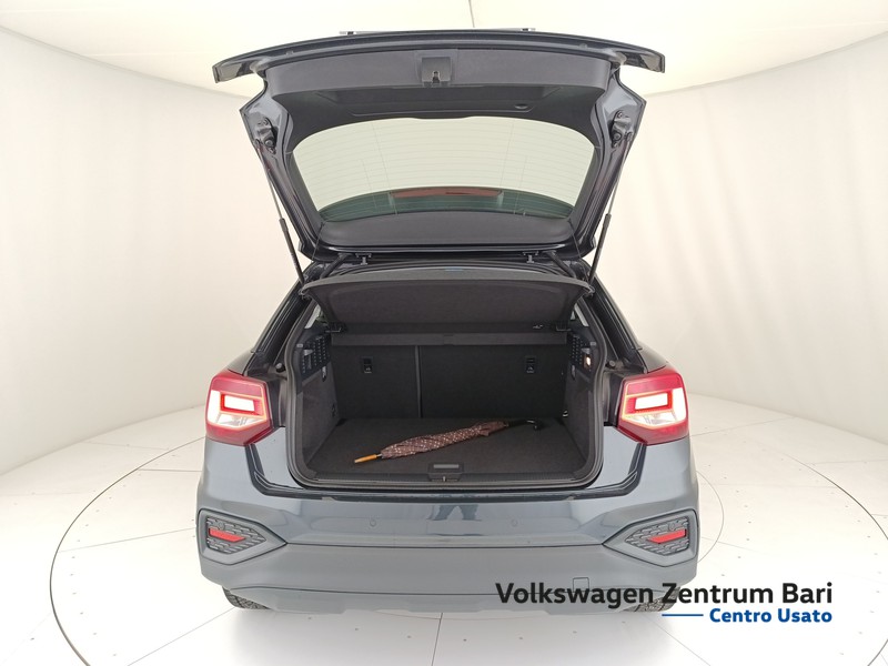 Audi Q2 30 2.0 tdi business s-tronic - 18