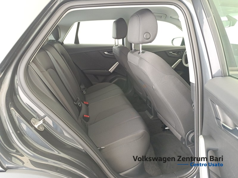 Audi Q2 30 2.0 tdi business s-tronic - 19