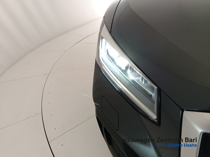 Audi Q2 30 2.0 tdi business s-tronic - 21
