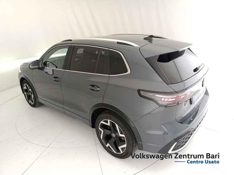 Volkswagen Tiguan 2.0 tdi r-line 150cv dsg - 18