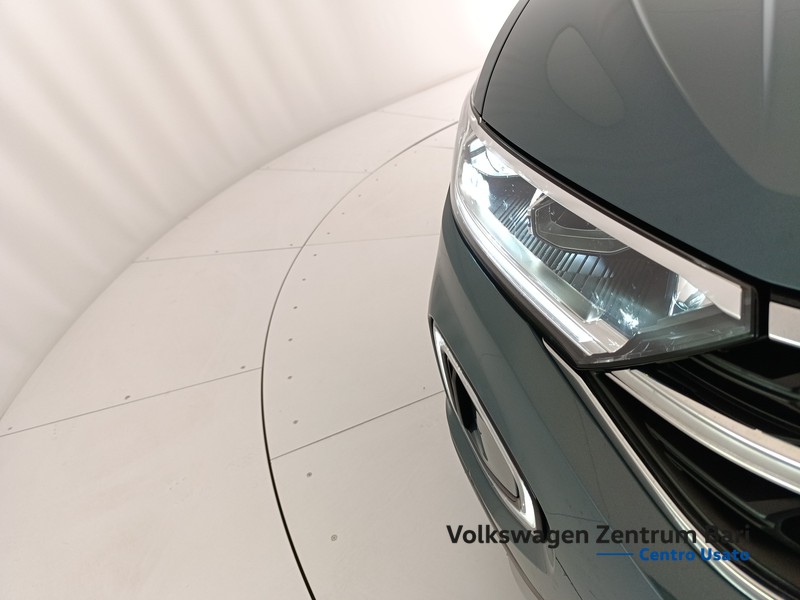 Volkswagen T-Roc 1.5 tsi style dsg - 22