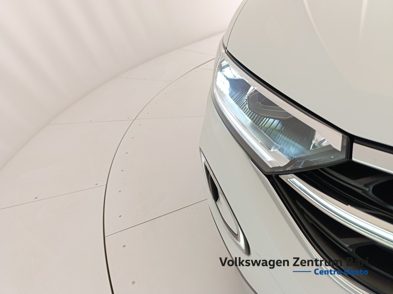 Volkswagen T-Roc 1.5 tsi style dsg - 22