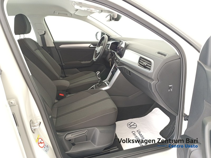 Volkswagen T-Roc 1.0 tsi life 110cv - 21