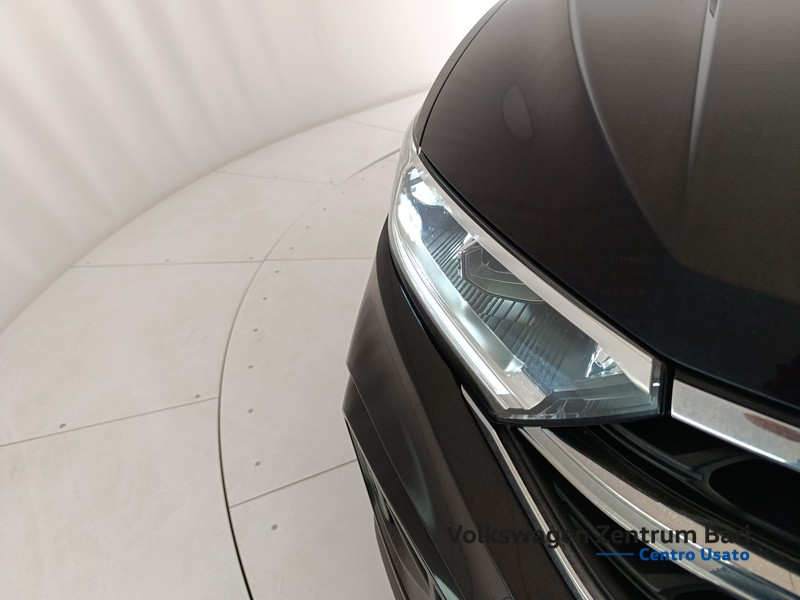 Volkswagen T-Roc 1.0 tsi r-line 110cv - 23