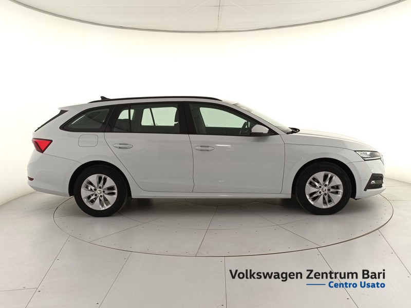 Skoda Octavia wagon 2.0 tdi evo ambition 115cv dsg - 4