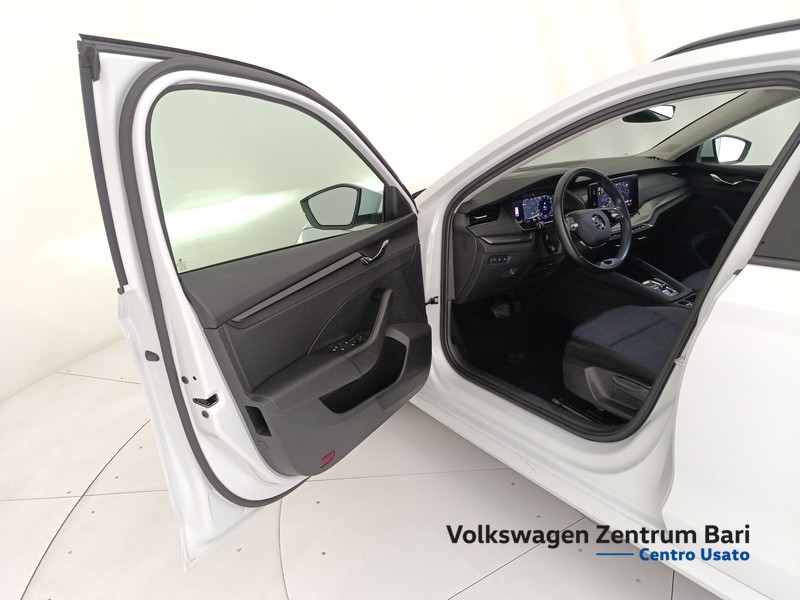 Skoda Octavia wagon 2.0 tdi evo ambition 115cv dsg - 11