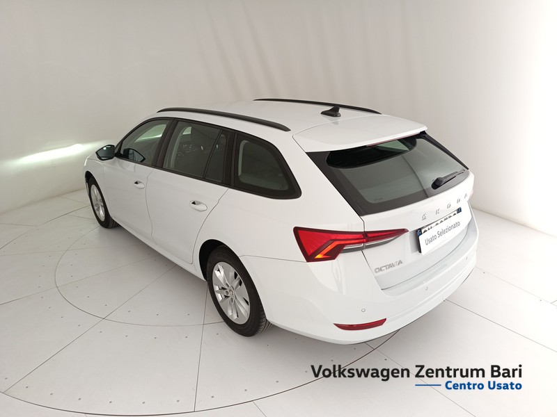 Skoda Octavia wagon 2.0 tdi evo ambition 115cv dsg - 14