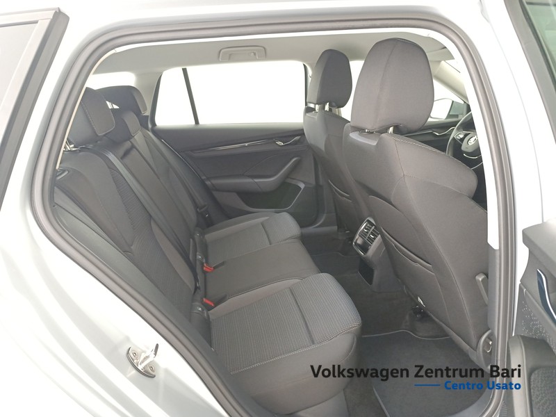 Skoda Octavia wagon 2.0 tdi evo ambition 115cv dsg - 16
