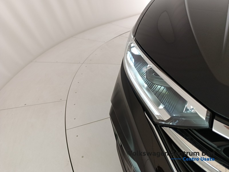 Volkswagen T-Roc 1.5 tsi r-line dsg - 23