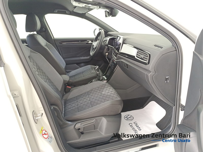 Volkswagen T-Roc 1.0 tsi r-line 110cv - 23
