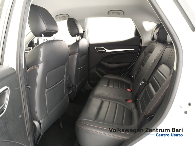 Mg ZS 1.5 luxury - 17