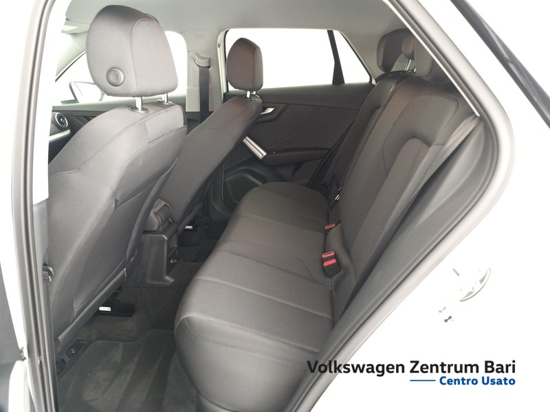Audi Q2 30 2.0 tdi business advanced - 16