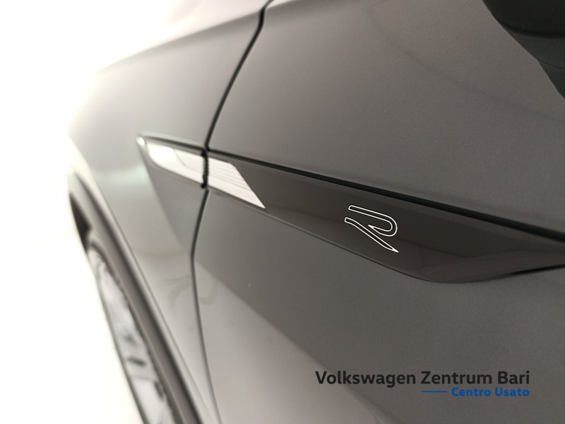 Volkswagen Tiguan 2.0 tdi r-line 150cv dsg - 17