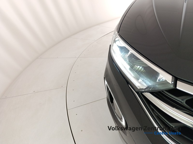 Volkswagen T-Roc 1.0 tsi style 110cv - 22