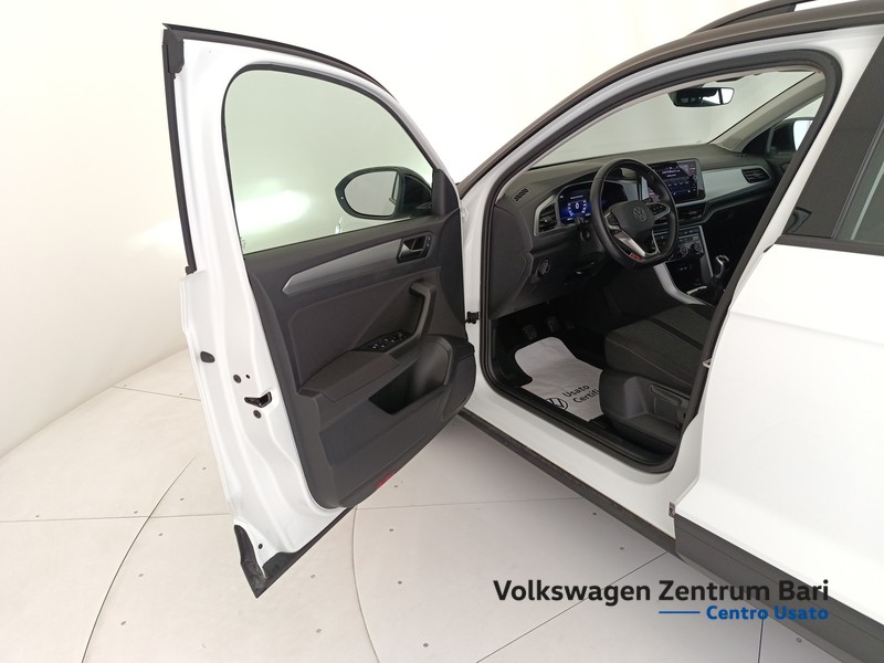 Volkswagen T-Roc 1.0 tsi life 110cv - 12